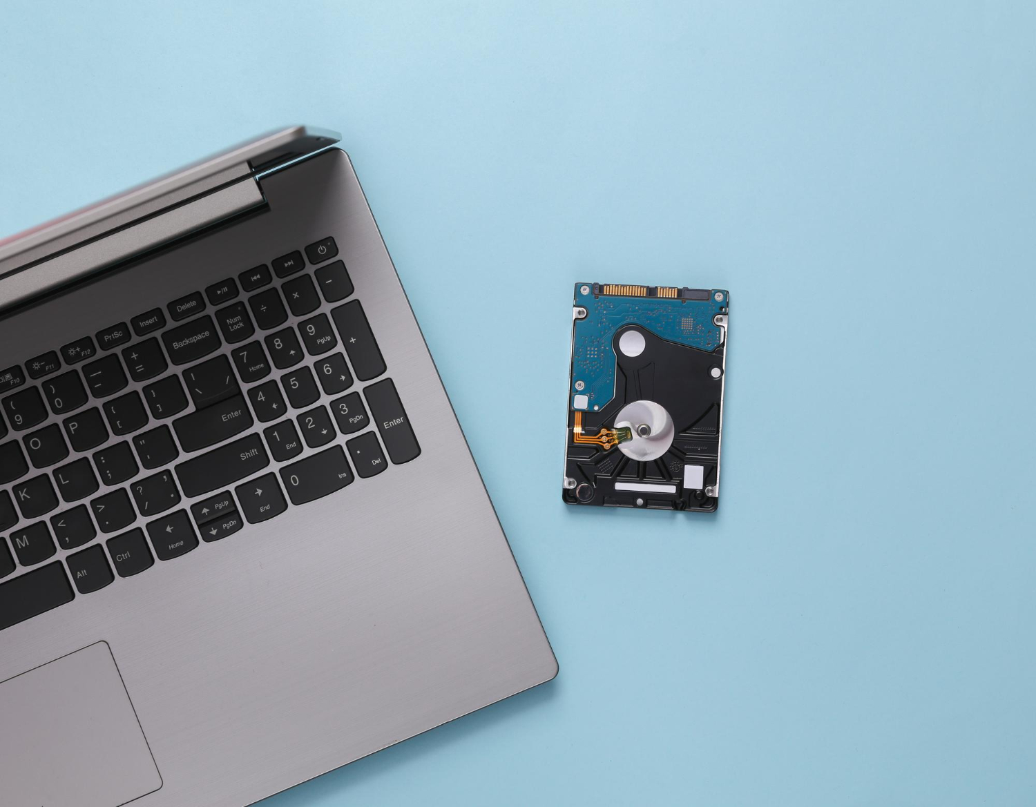 Armazenamento duradouro inteligente: mantenha cópias verificadas e acessíveis com mínimo custo e máxima resiliência